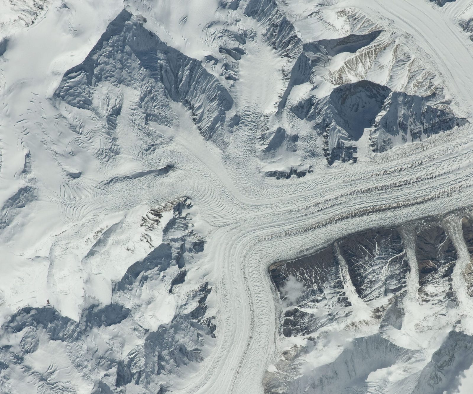 Astronaut photograph from the International Space Station showing the upper Baltoro Glacier with Gasherbrum VI, Baltoro Kangri and Chogolisa