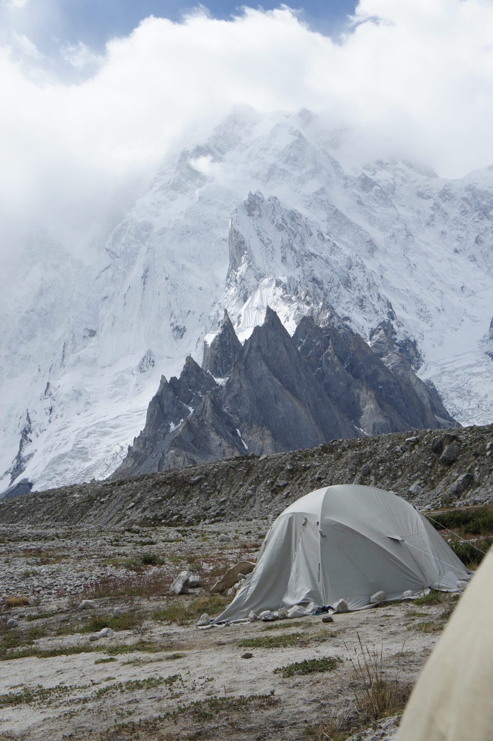 K6, Baltistan Peak, 7.282 m, visto dalla valle del Charakusa, Karakoram, Pakistan