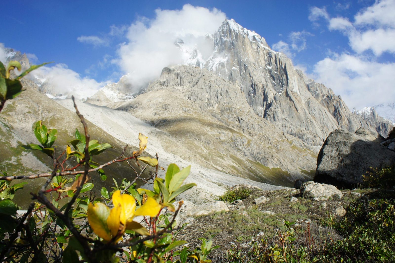 Il K7, 6.934 metri, in testa al ghiacciaio Charakusa nelle Masherbrum Mountains, Pakistan